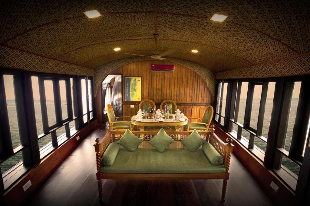 Vivaresidence Homestay Alappuzha ภายนอก รูปภาพ